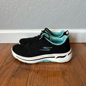 Skechers Go Walk Walking Shoes Arch Fit Lace Up Sneakers Women’s Size 7.5 Black